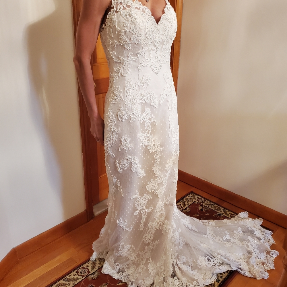 Beautiful wedding gown. Never worn